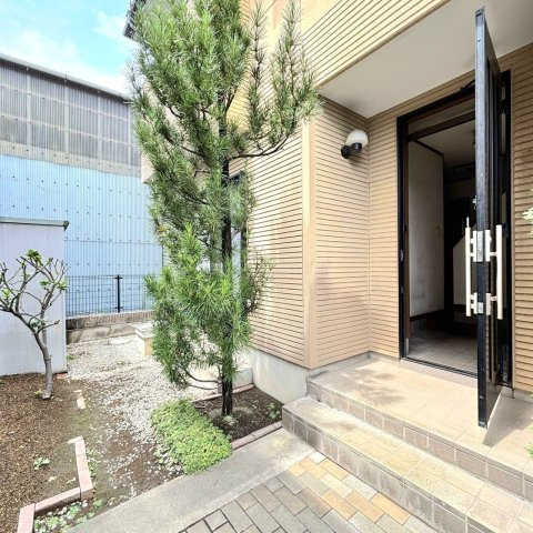前橋市西片貝町4丁目の玄関