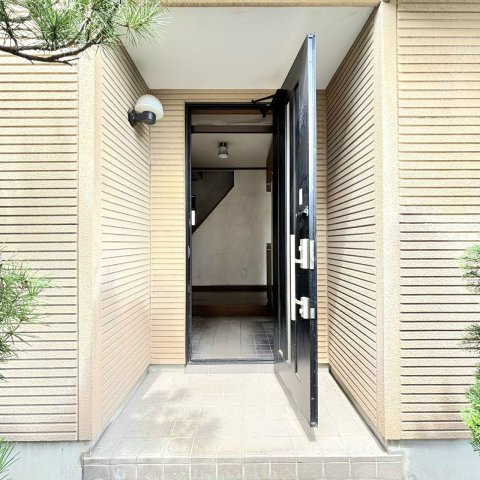 前橋市西片貝町4丁目の玄関