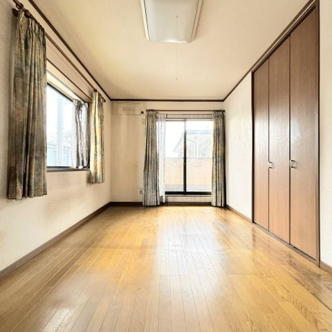 前橋市西片貝町4丁目の洋室