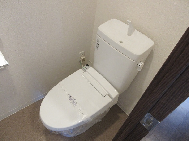 吹田市千里山竹園１丁目の賃貸マンションのトイレ