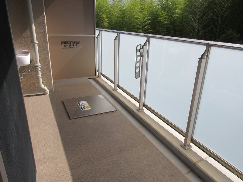 吹田市千里山竹園１丁目の賃貸マンションのバルコニー