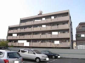 八城マンションの駐車場