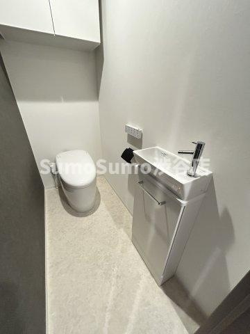 ロイジェント中目黒のトイレ|ゆったりとした空間のトイレです