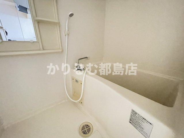 グランデージ都島の浴室