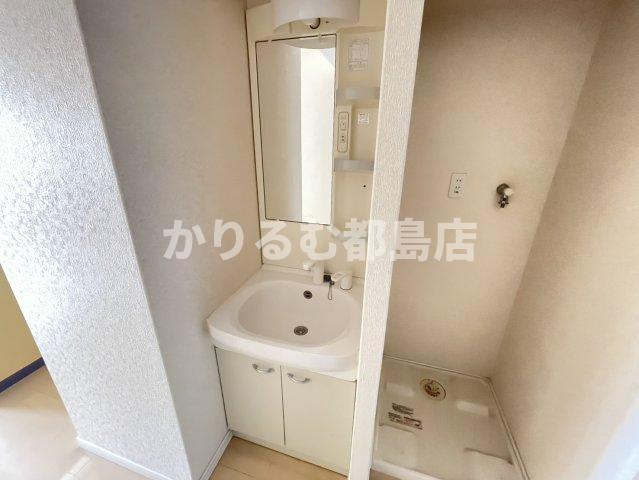 グランデージ都島の洗面所