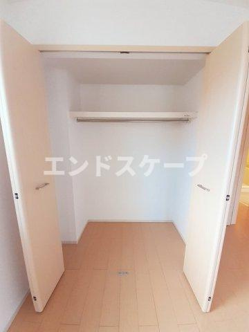 ローリエ伊勢崎亭Ⅱの収納|高崎、前橋のお部屋探しはエンドスケープまで！お客様の理想お聞かせ下さい♪