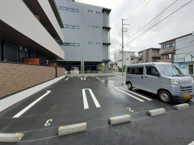 パルク大西の駐車場