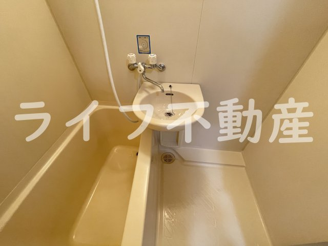 CTビュー小阪の独立洗面台|独立洗面台、朝の身支度には欠かせません