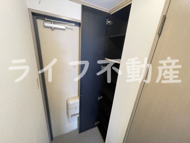 CTビュー小阪の収納|こまごまとしたものを収納できそうですね