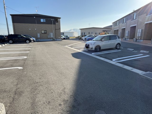 デリス・シャルマンⅡの駐車場