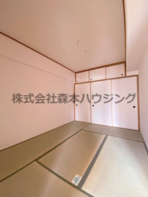 【和室】 | 　ヴィルヌーブエスト | 和室ならではの温かな和の空間で寛ぎの時間を過ごせます