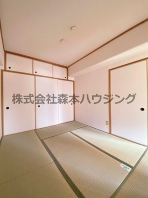 【寝室】 | 　ヴィルヌーブエスト | 寝室にいかがでしょうか