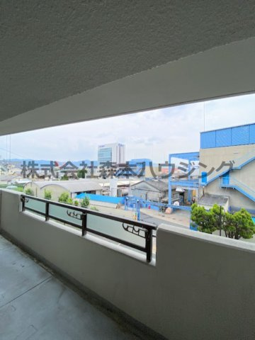 【展望】 | 　ヴィルヌーブエスト | 室内からの眺望です