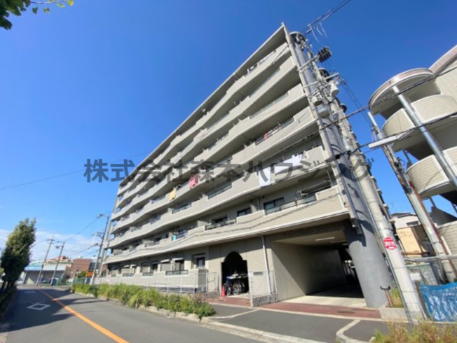 【外観】 | 　ヴィルヌーブエスト | 落ち着いた雰囲気の外観です