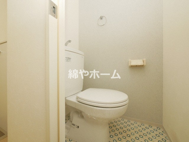 サンロール難波南のトイレ|シンプルで使いやすいトイレです