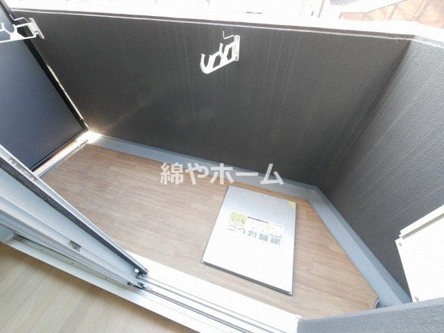 サンロール難波南のバルコニー|開放的で明るい空間を演出してくれるバルコニーです