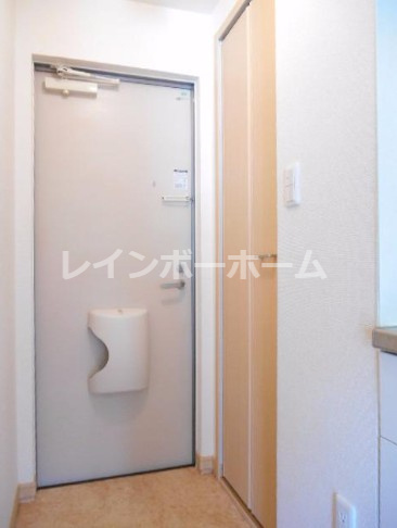 ラ　ヴィ　アン　ローズの玄関