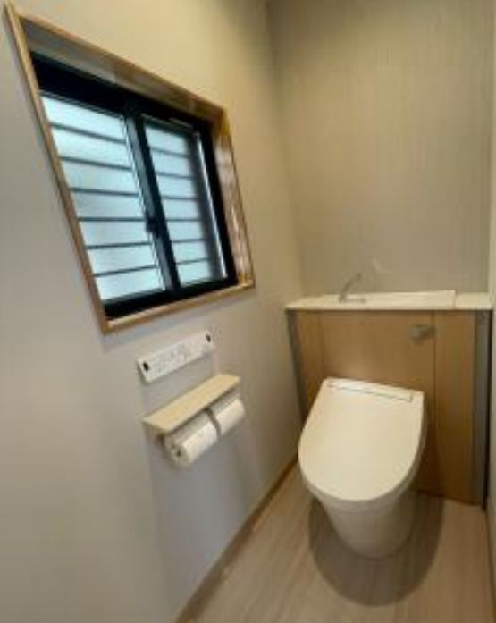 山口町中野3丁目戸建のトイレ