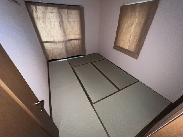 クレールタウン立花の和室