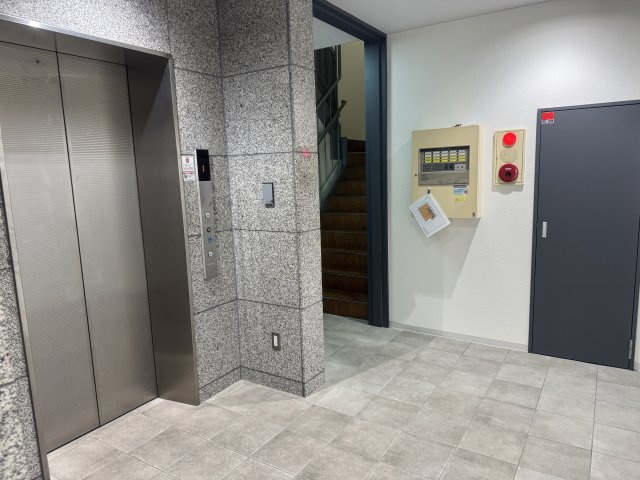Crobis柏のエントランス