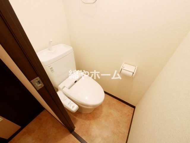 グランシス難波西のトイレ|ゆったりとした空間のトイレです