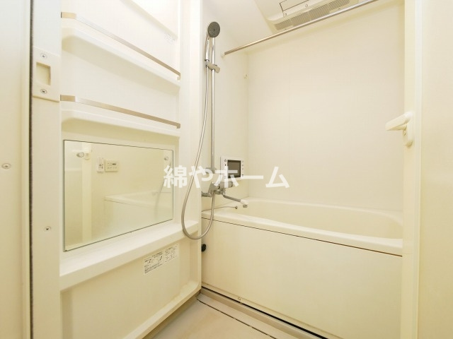 グランシス難波西の浴室|落ち着いた空間のお風呂です