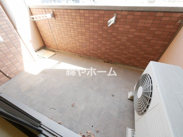 グランシス難波西のバルコニー|バルコニーがあります