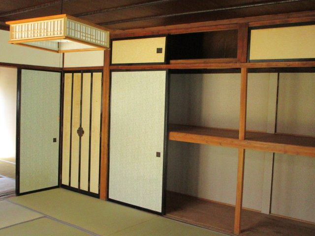 【収納】 | 本町通二丁目貸家 | 大きなスペースがあり、収納には困りません
