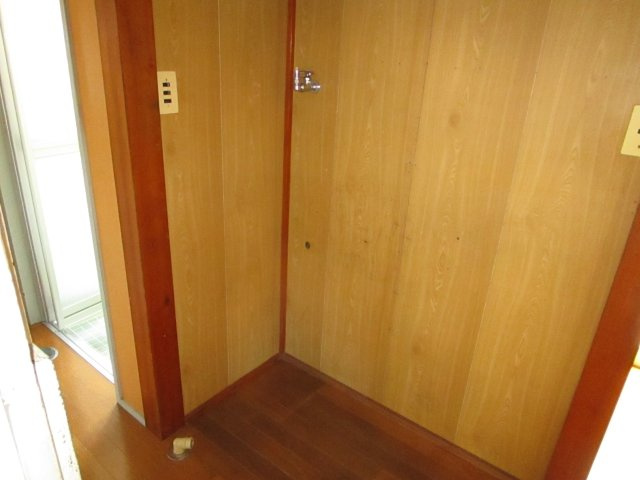 【設備】 | 本町通二丁目貸家 | 洗濯機置き場