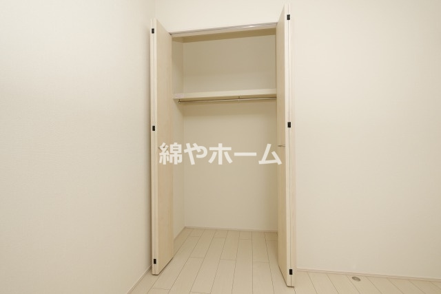 フジパレス深江橋南Ⅱ番館の収納|こまごまとしたものを収納できそうですね