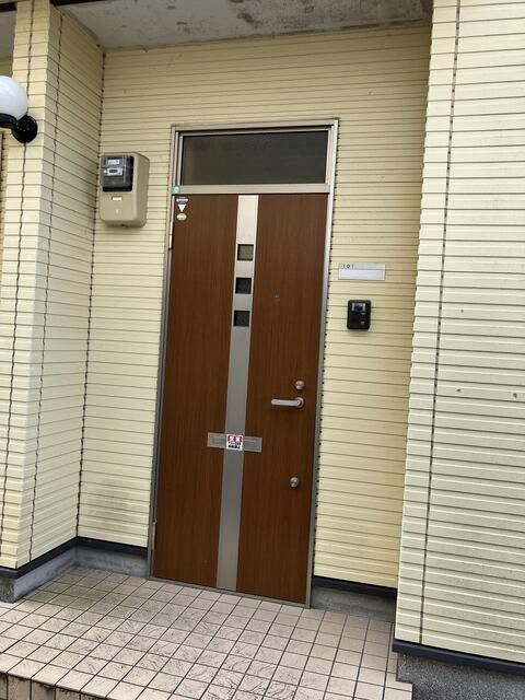 ローズヴィラのエントランス