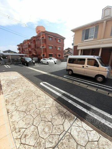 クレメント　ヴィラＢの駐車場|駐車場完備です