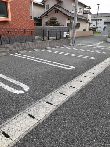 クレメント　ヴィラＢの駐車場|駐車場完備です