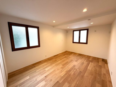 【洋室】 | 【仲介手数料５２０万円が無料！】■豪徳寺駅５分■デザイナーズハウス | 諸費用５２０万円ＯＦＦです！
決算特別キャンペーン！
家計応援サービスの限界に挑戦中！
■豪徳寺駅５分
■木製サッシを採用するモダンナチュラルデザイン
■準耐火構造
■内覧可能