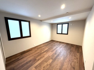 【洋室】 | 【仲介手数料５２０万円が無料！】■豪徳寺駅５分■デザイナーズハウス | 諸費用５２０万円ＯＦＦです！
決算特別キャンペーン！
家計応援サービスの限界に挑戦中！
■豪徳寺駅５分
■木製サッシを採用するモダンナチュラルデザイン
■準耐火構造
■内覧可能