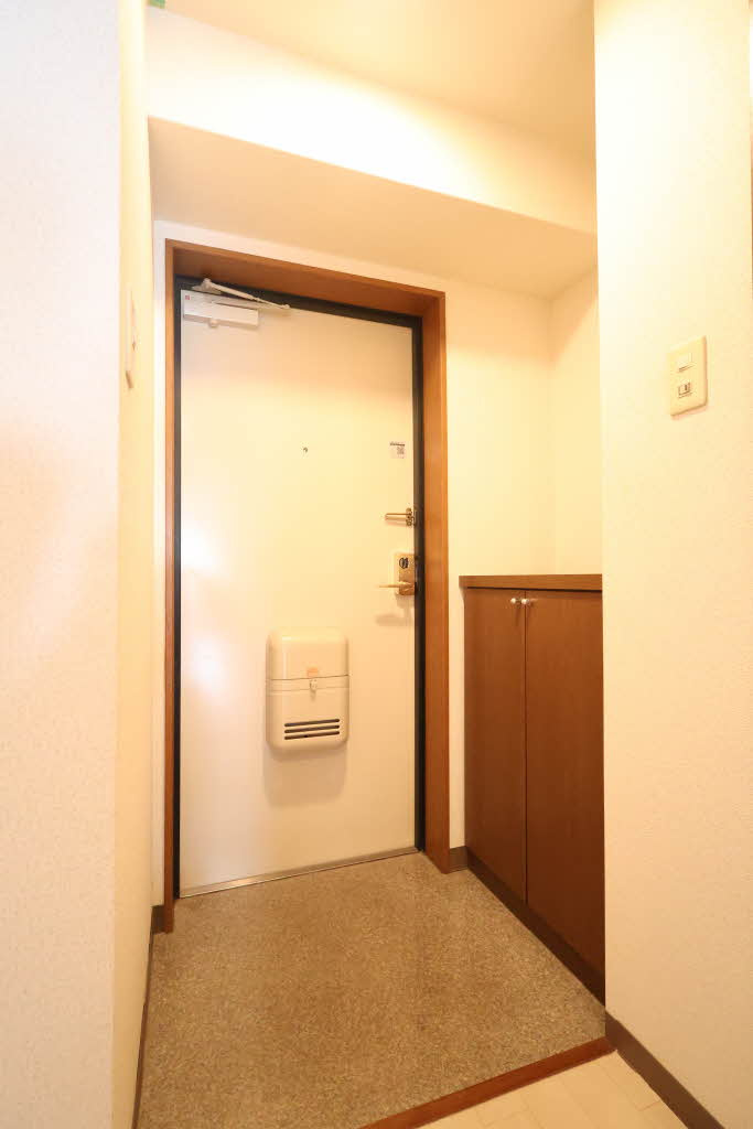 HOMAT2000の玄関