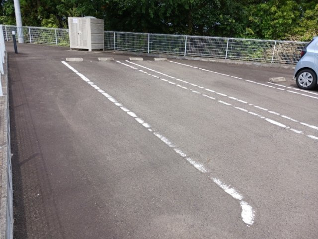 【駐車場】