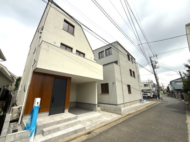 【外観】 | 【仲介手数料５２０万円が無料！】■豪徳寺駅５分■デザイナーズハウス | 諸費用５２０万円ＯＦＦです！
決算特別キャンペーン！
家計応援サービスの限界に挑戦中！
■豪徳寺駅５分
■木製サッシを採用するモダンナチュラルデザイン
■準耐火構造
■内覧可能