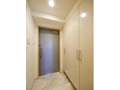 【玄関】 | スペーシア三軒茶屋弐番館