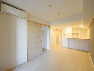 【居間・リビング】 | スペーシア三軒茶屋弐番館