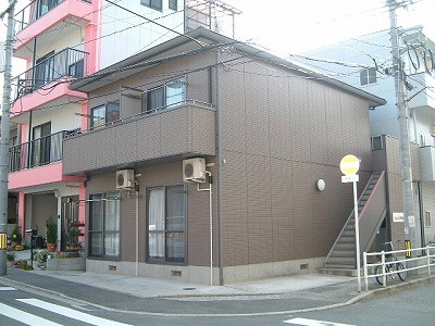 ジェネス寺本の外観