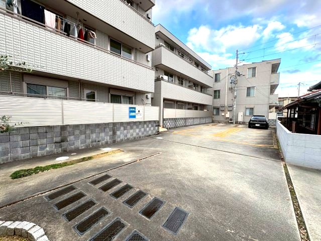 トゥールブランシュＭ＆ＭⅡの駐車場