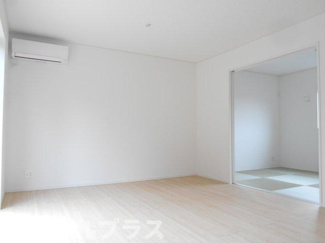 【居間・リビング】 | 矢吹町小松新築一戸建て2棟 | こちらの居間で趣味の時間をお楽しみください