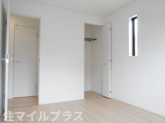 【洋室】 | 矢吹町小松新築一戸建て2棟 | 落ち着いた色調の洋室です