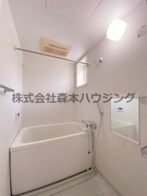 【浴室】 | 　ノーブルビレッジ高柳 | ※同タイプ別室の写真を使用しています。
　設備内容や内装色調など相違がある場合は実際のお部屋の現状優先となります。