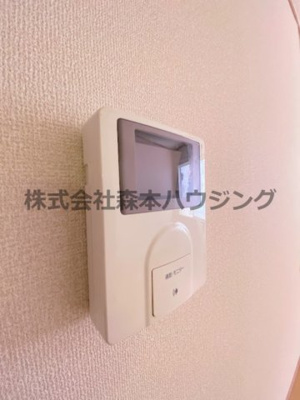【セキュリティ】 | 　ノーブルビレッジ高柳 | ※同タイプ別室の写真を使用しています。
　設備内容や内装色調など相違がある場合は実際のお部屋の現状優先となります。