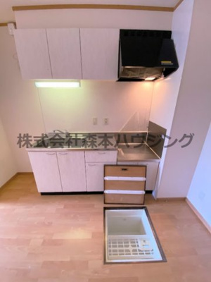 【収納】 | 　ノーブルビレッジ高柳 | ※同タイプ別室の写真を使用しています。
　設備内容や内装色調など相違がある場合は実際のお部屋の現状優先となります。