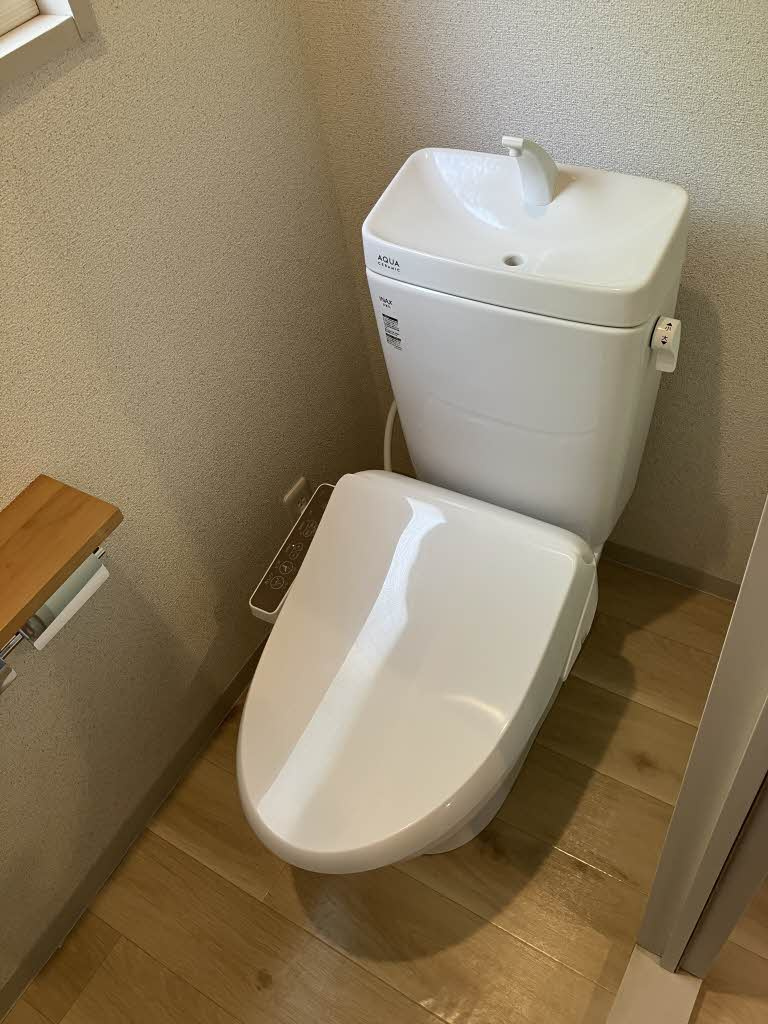 呉市瀬戸見町のアパートのトイレ