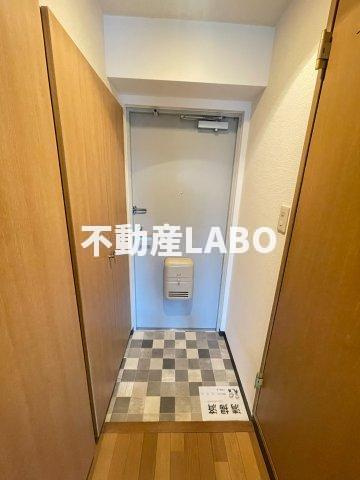 シロスハヤシの玄関
