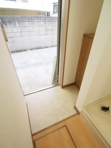 【玄関】 | メゾンスズエン | 同物件別部屋の参考写真